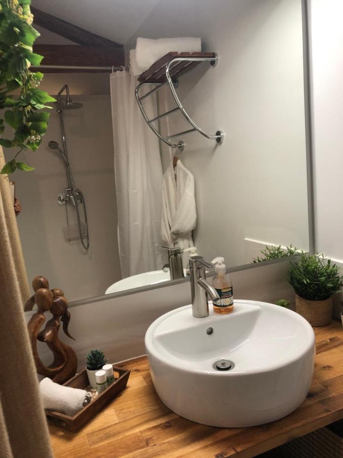 Bed and Breakfast L' Ilot Des Iles Cuxac-dʼAude Esterno foto